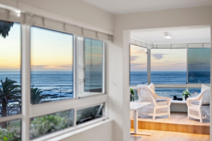 To Let 4 Bedroom Property for Rent in Sea Point Western Cape